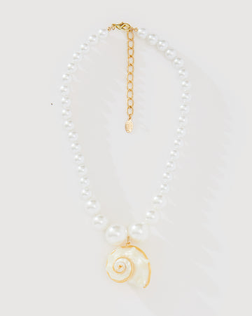 DELPHINE PEARL NECKLACE