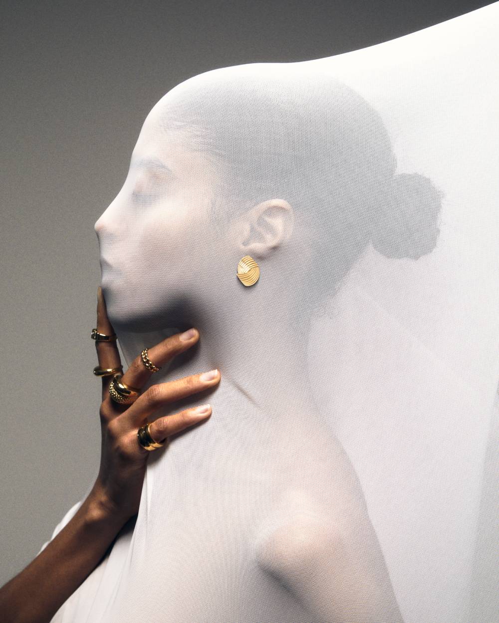 CIRCLE WRAP EARRING