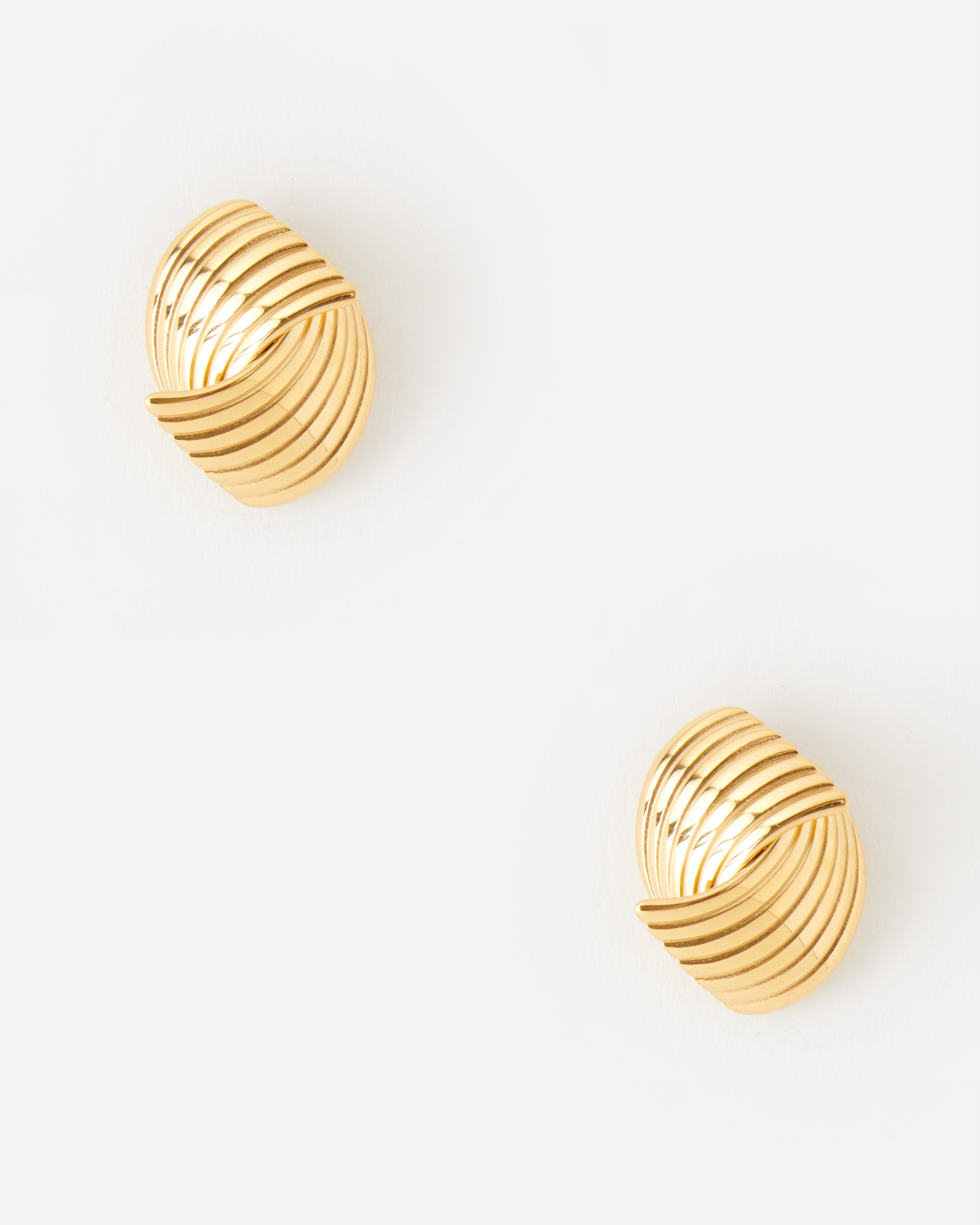 CIRCLE WRAP EARRING