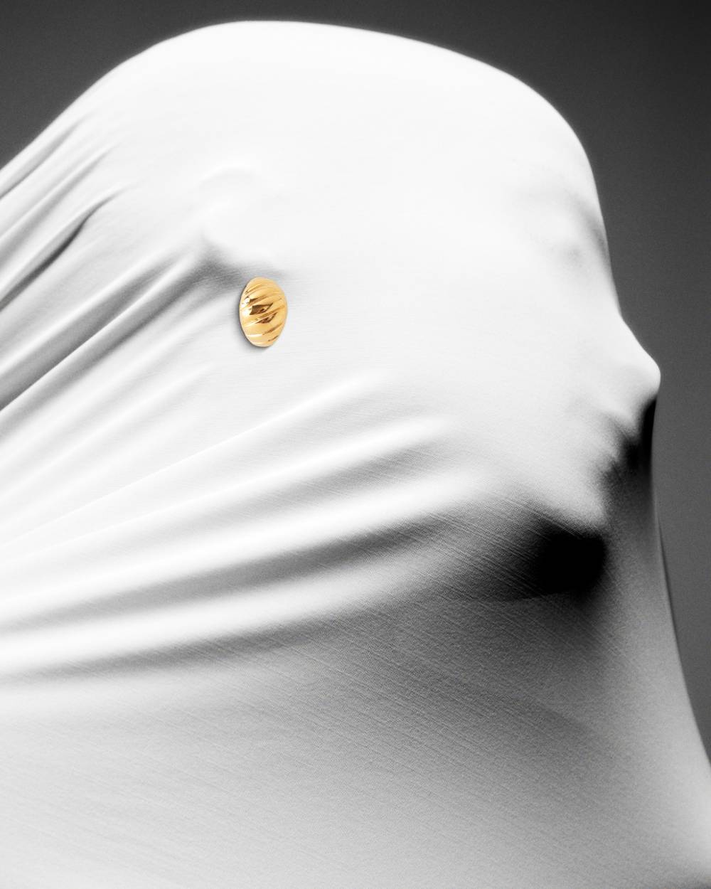 RIGID EARRING