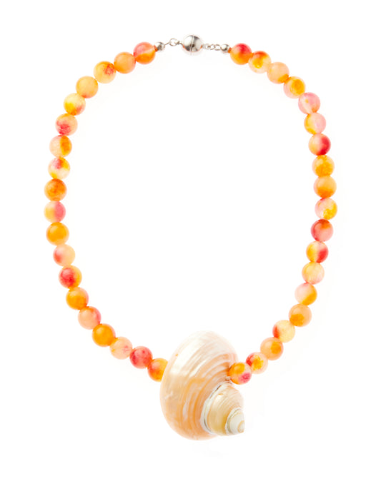 Summer Salt Seashell Necklace in Orange – beaded necklace with shell pendant
