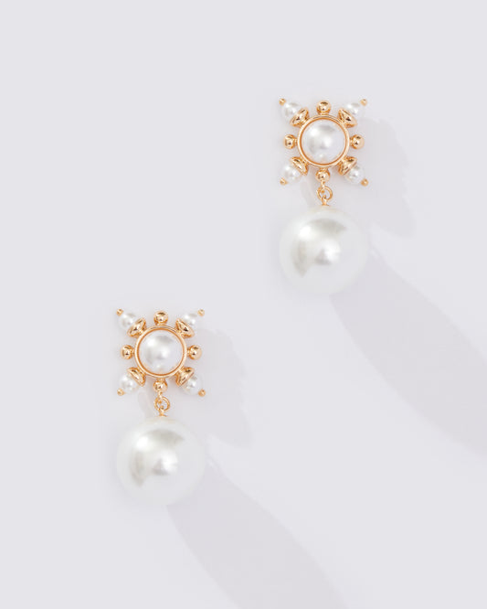 PEARL DROP EARRING