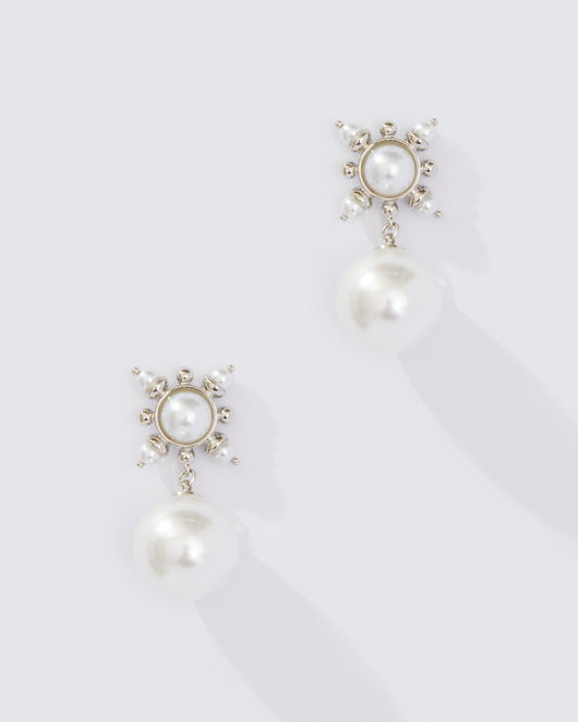 PEARL DROP EARRING