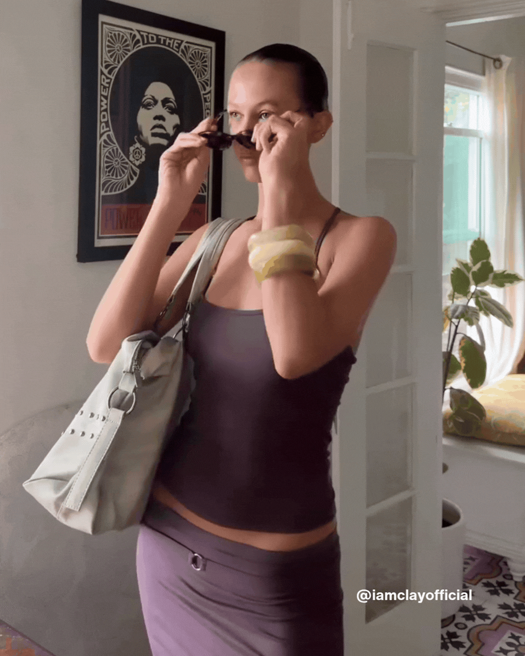 Travel Light Tote