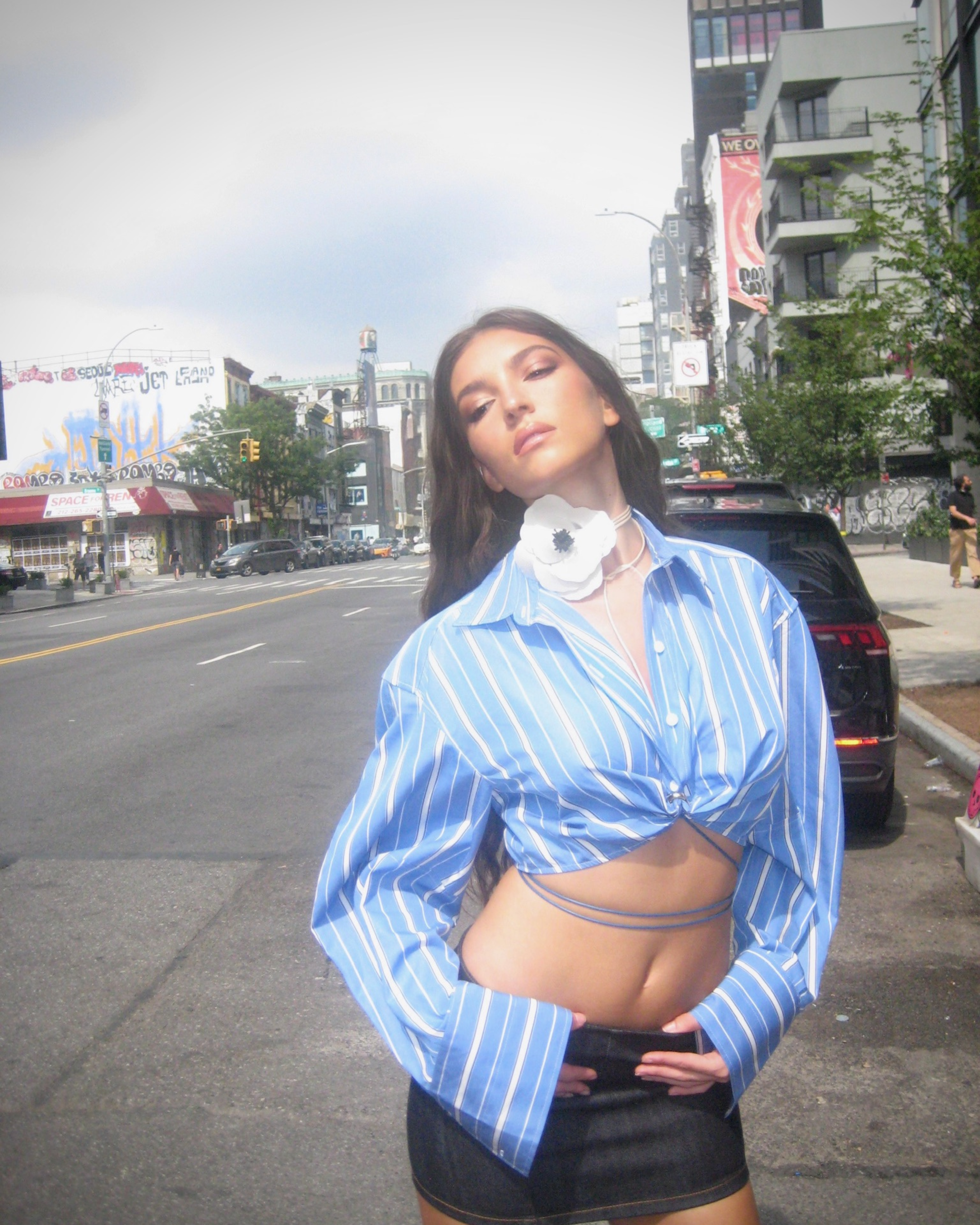 ROSETTE BELT CHOKER