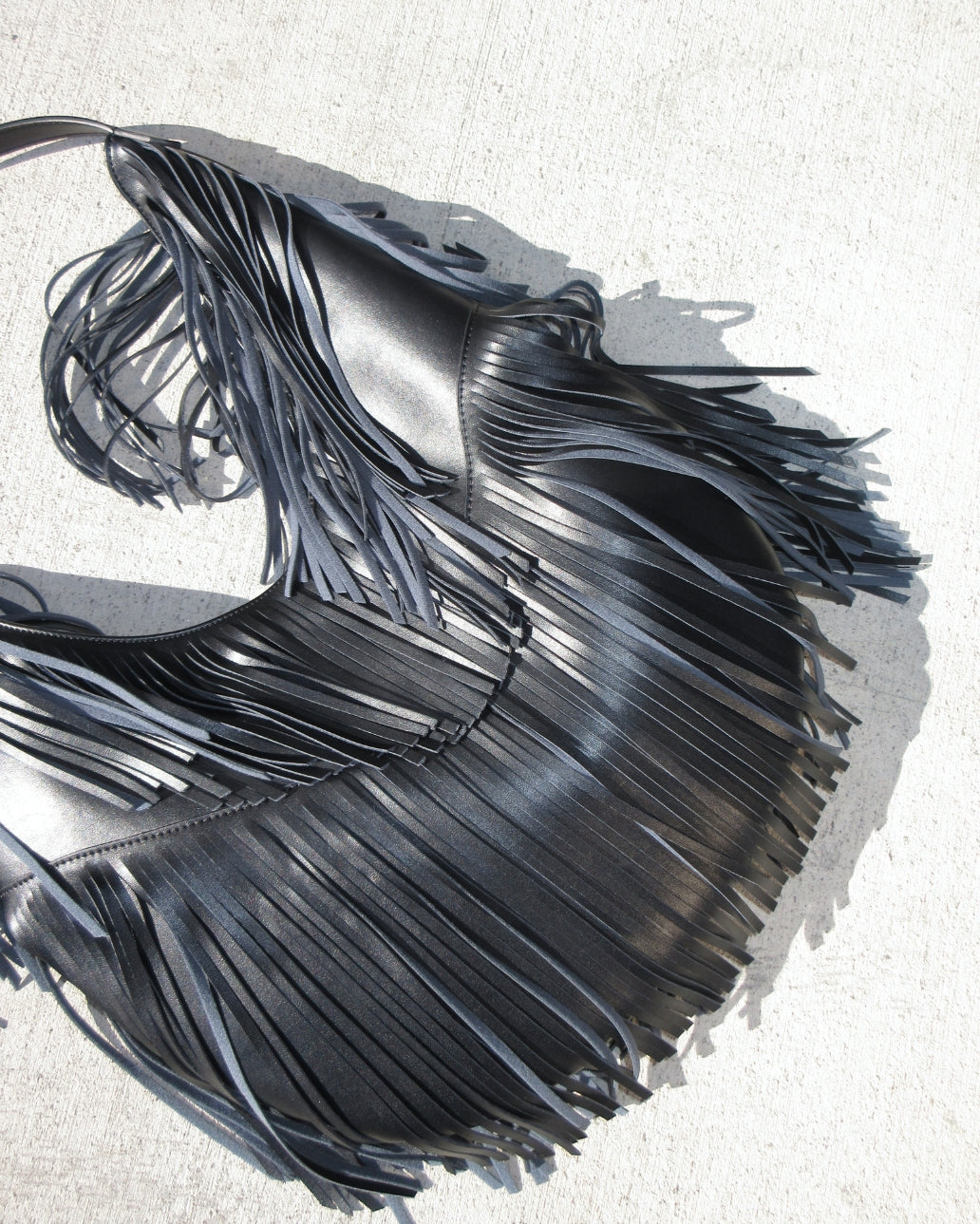OVERSIZED FRINGE BAG