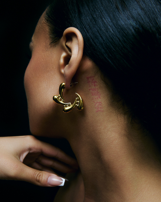 TEARDROP SWIRL EARRING