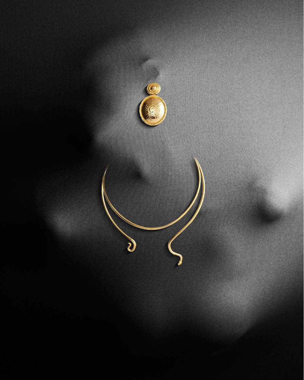 MEDUSA CHOKER