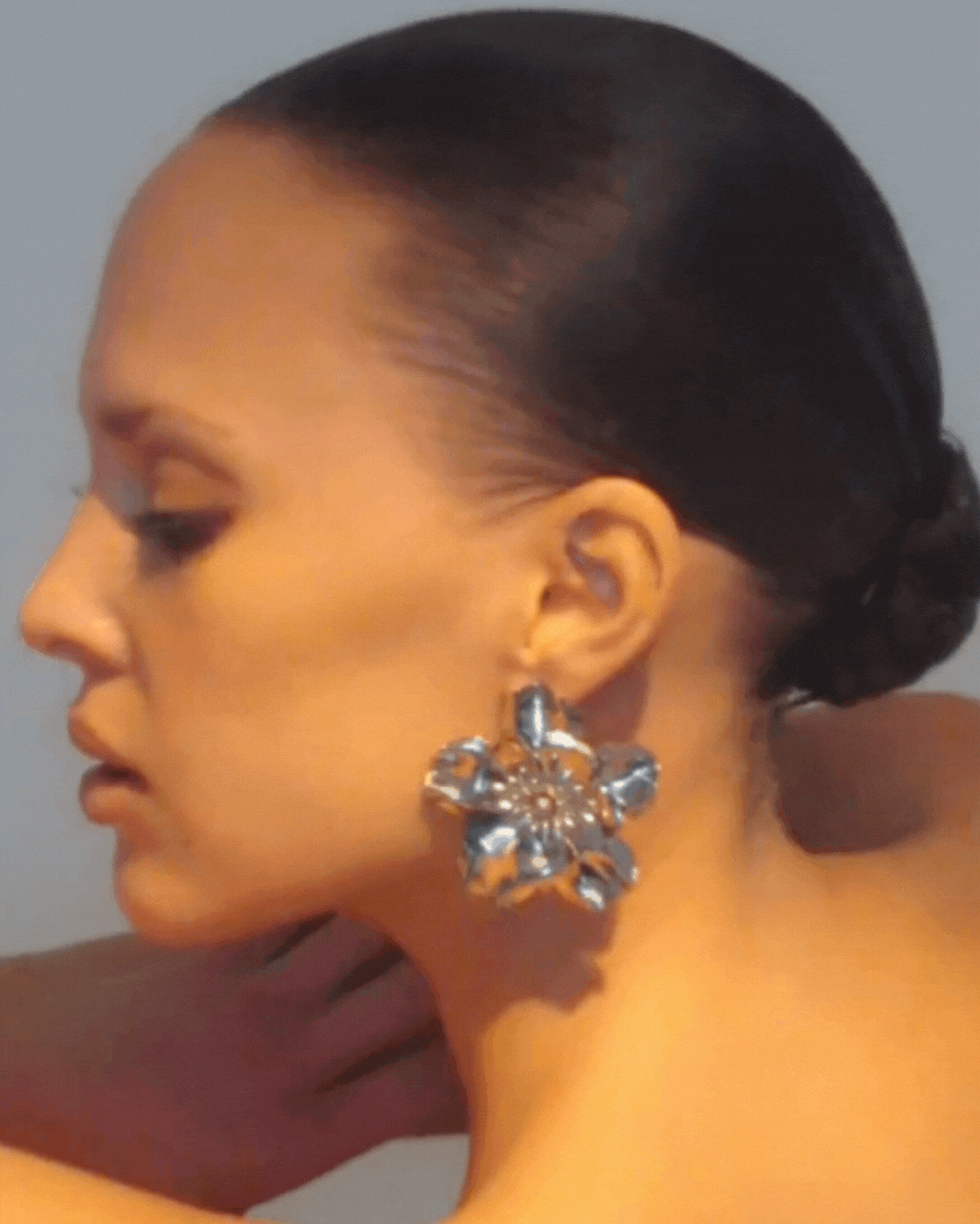 BLOOM STATEMENT EARRING