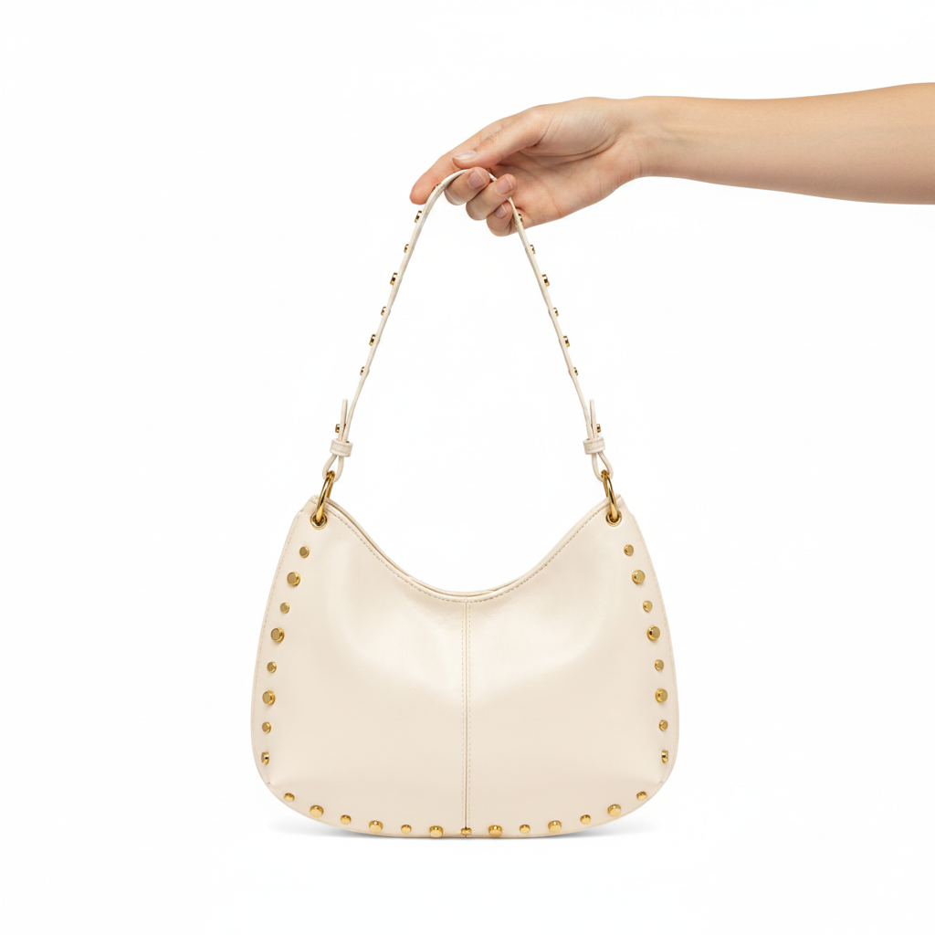 Romy Bag – In-hand scale reference