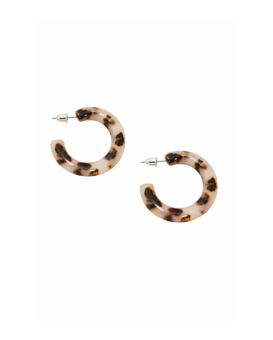 Mischief Hoop – marbled resin hoop earring